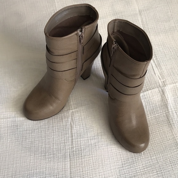 Madden Girl Boots - Picture 2 of 9